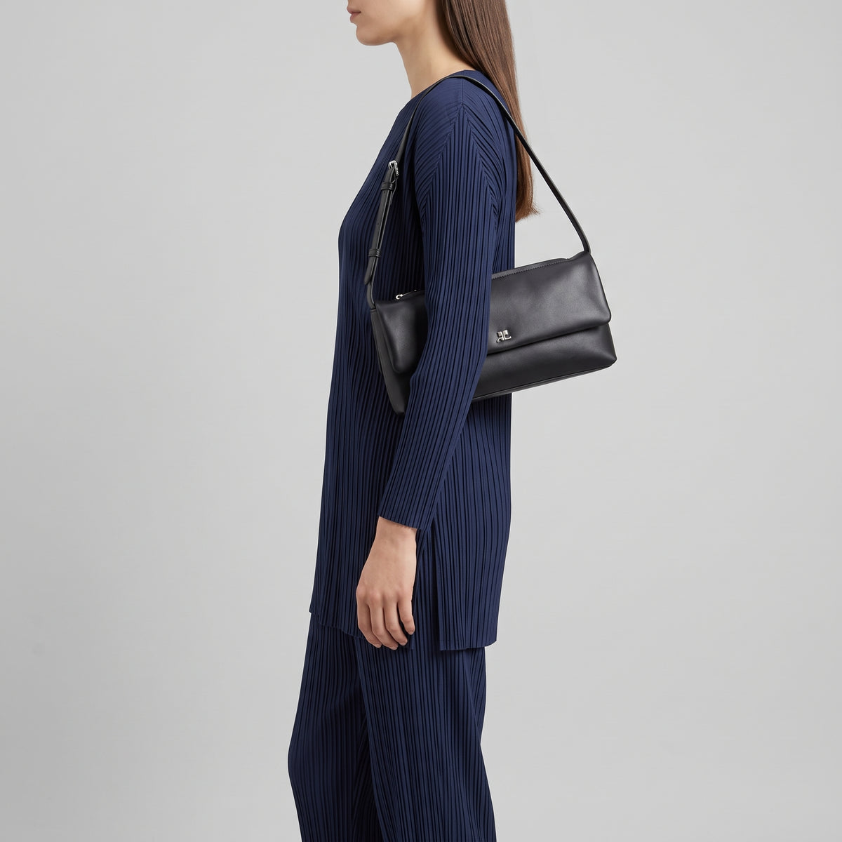 COURREGES Minimalist Black Leather Shoulder Bag - view 5