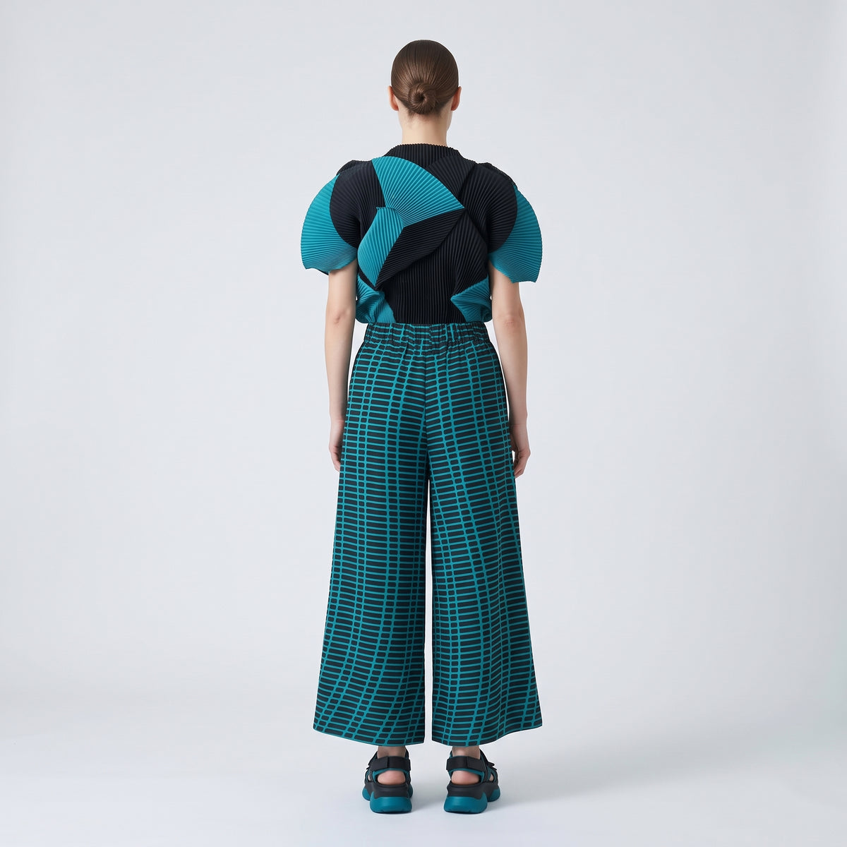 ISSEY MIYAKE Geometric Pattern Wide Leg Trousers - view 5