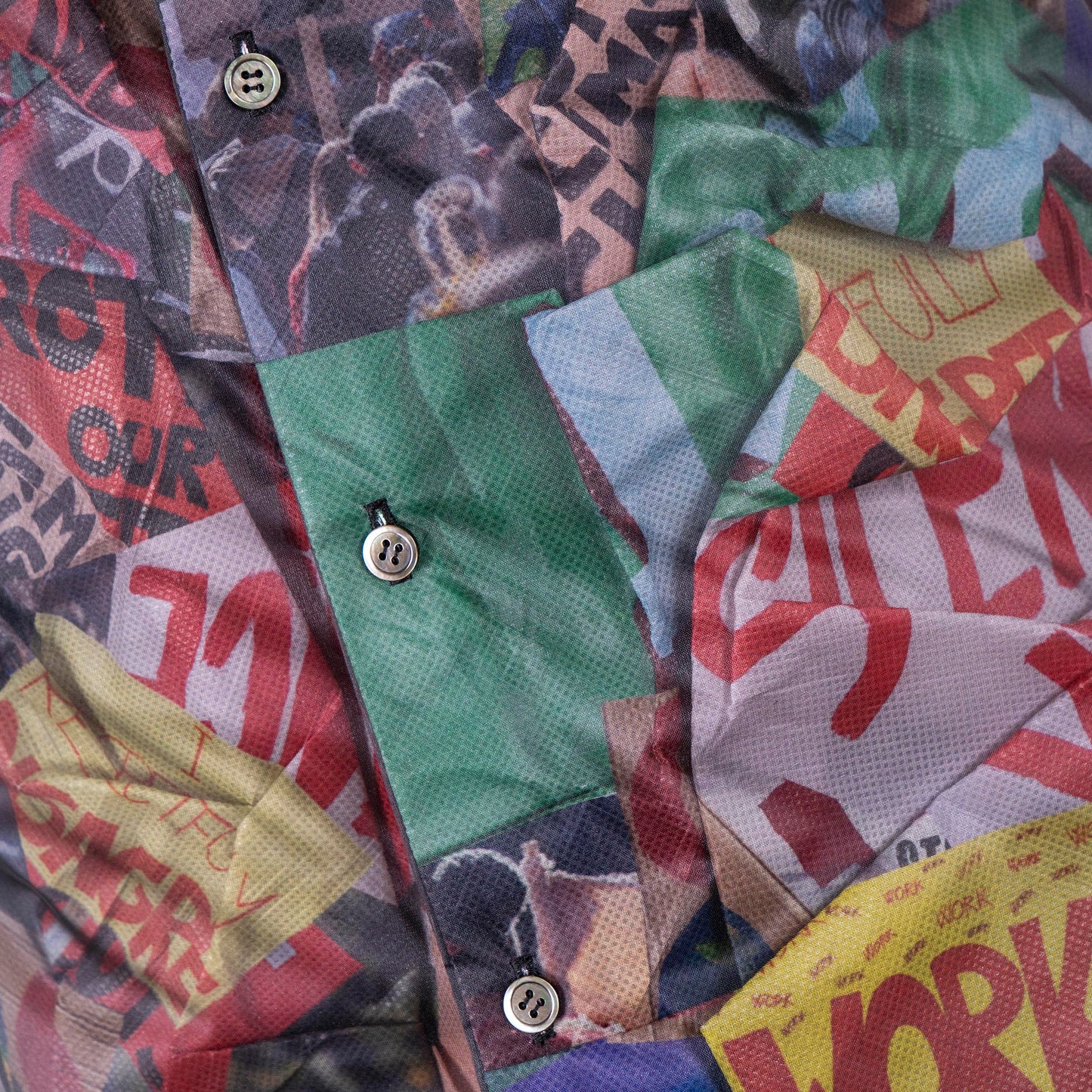 Layered mesh print shirt