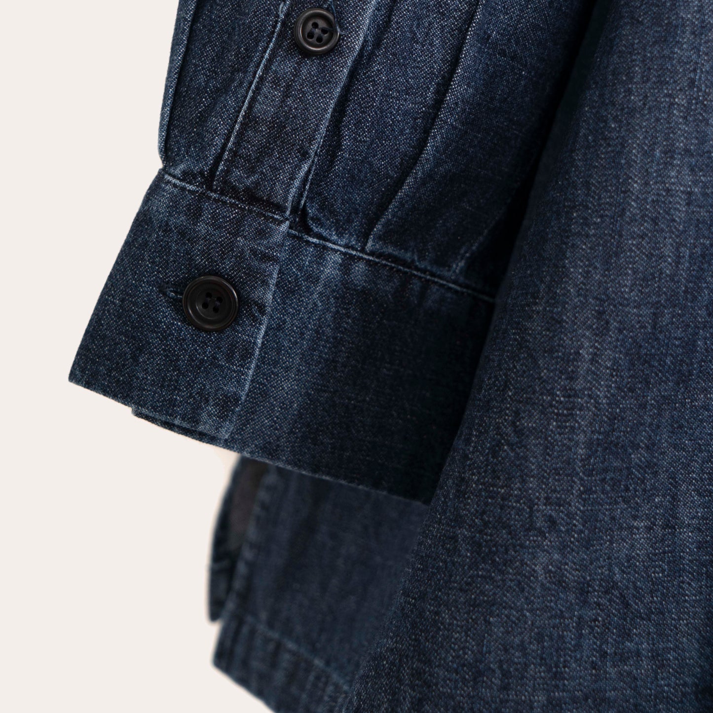 Wide shirt jacket with collar