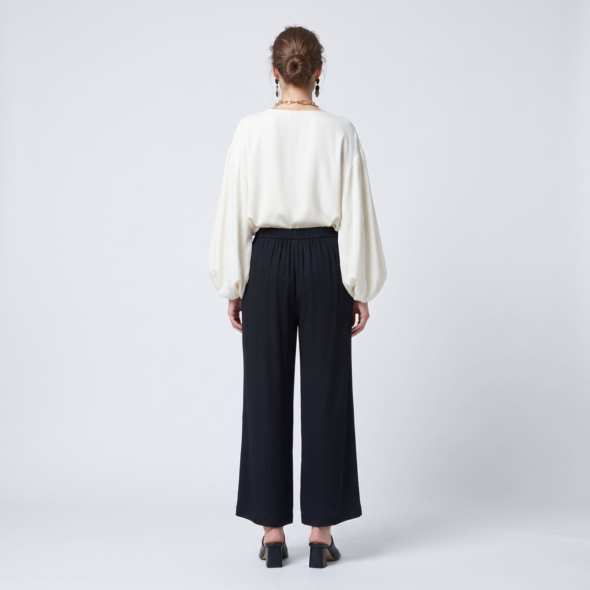Cropped Wide-Leg Pleated Trousers