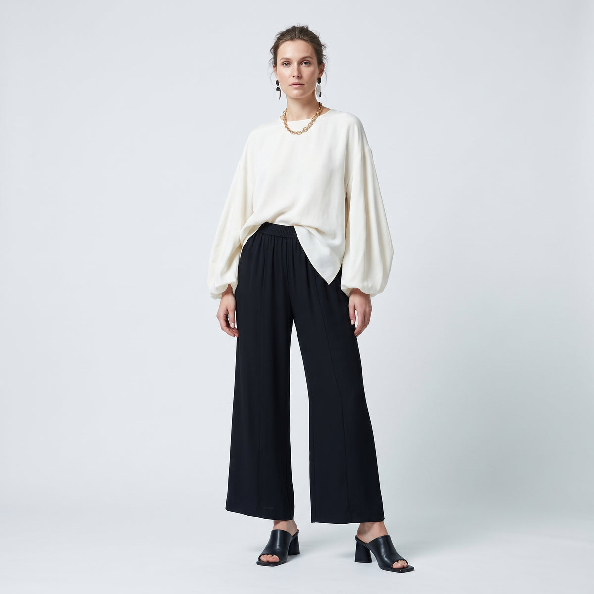 Cropped Wide-Leg Pleated Trousers