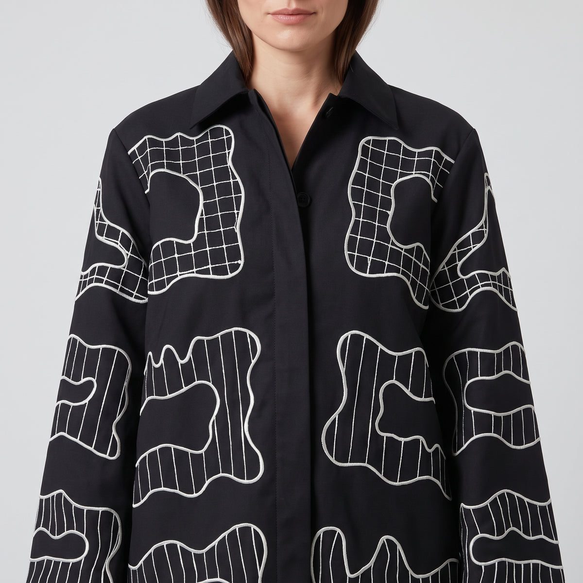 WUMAN Monochrome Embroidered Car Coat - view 2