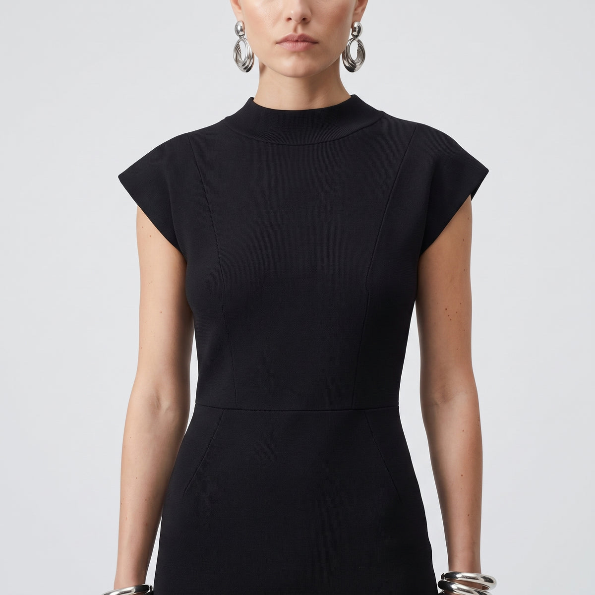 Elegant Black Sleeveless Sheath Dress