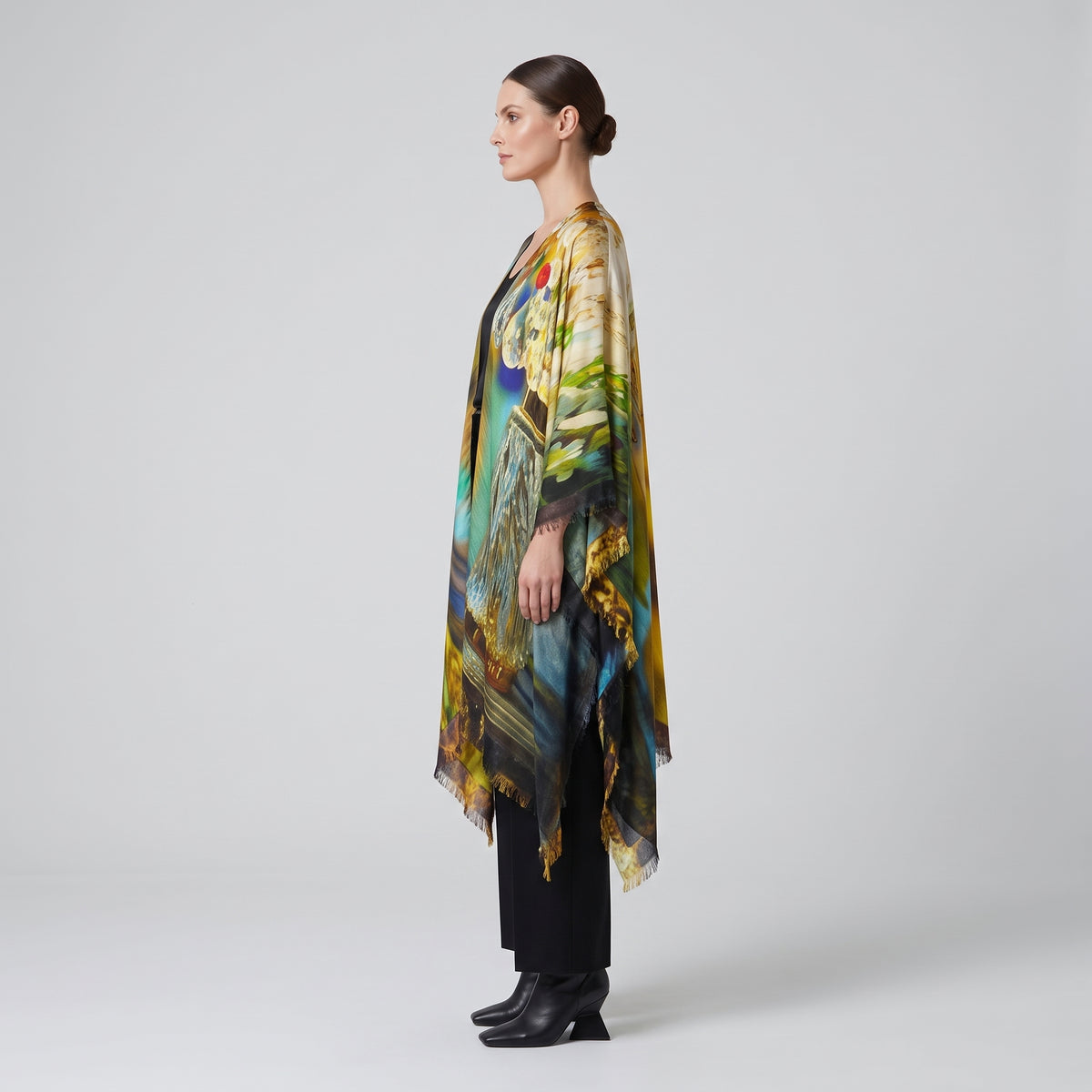 MAISON PASSAGE Vibrant Graphic Printed Kimono - view 4