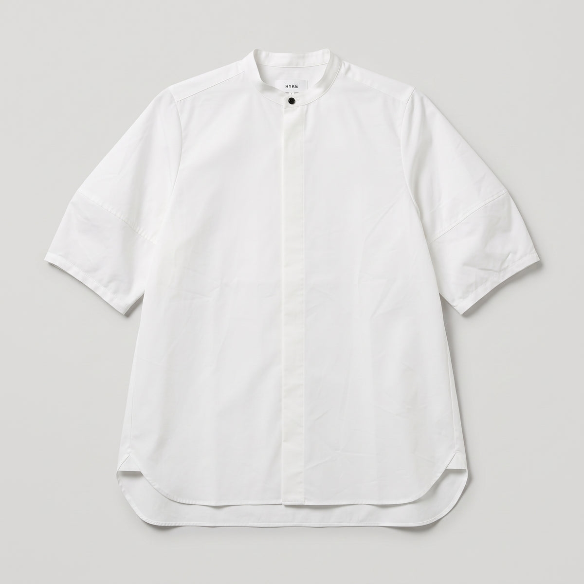 HYKE Minimalist Band Collar Blouse