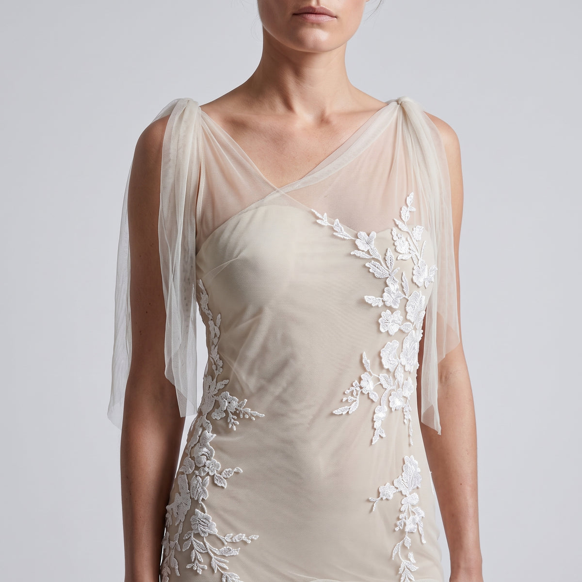 ALEXANDER MCQUEEN Floral Applique Tulle Evening Dress - view 2