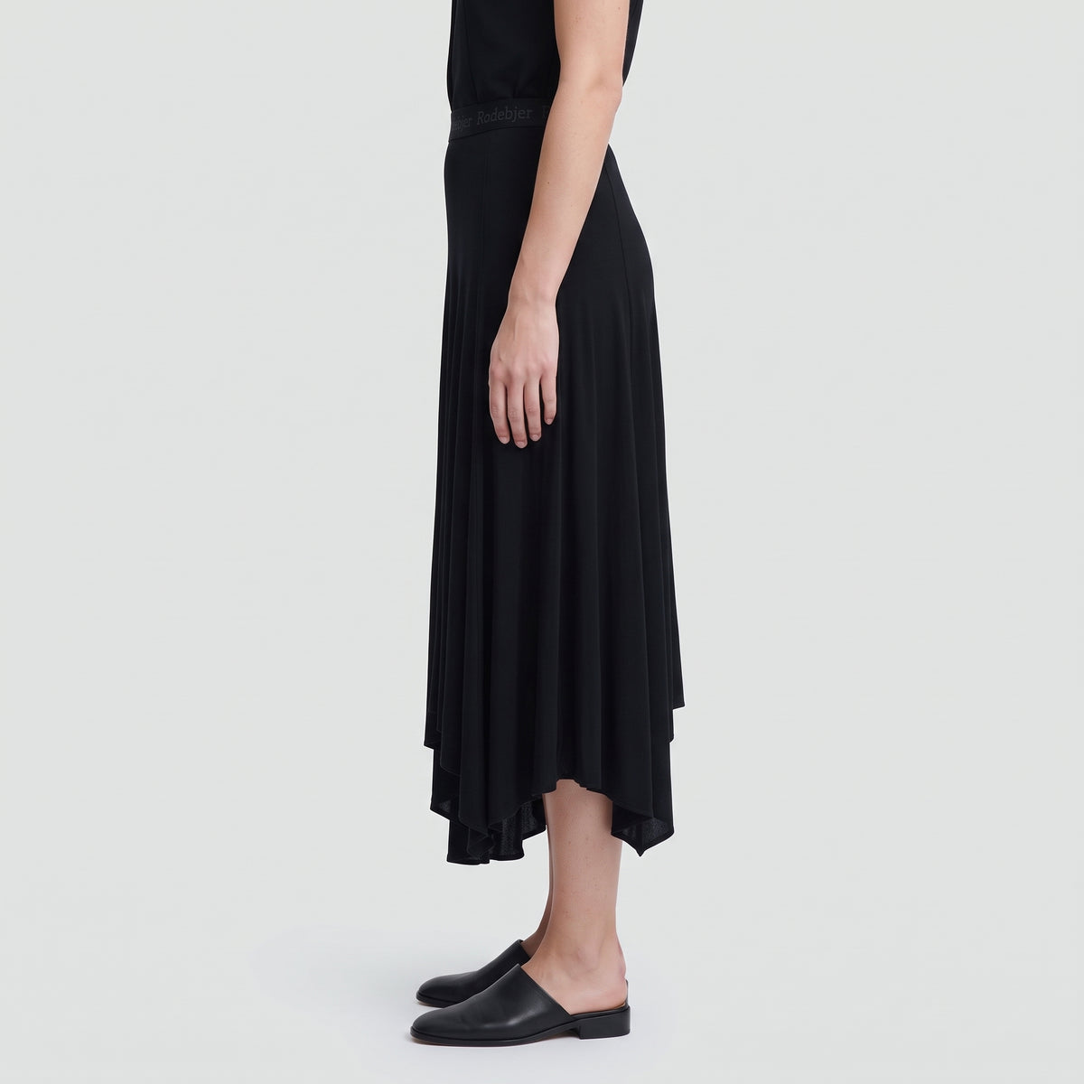 Asymmetric Fluid Jersey Skirt