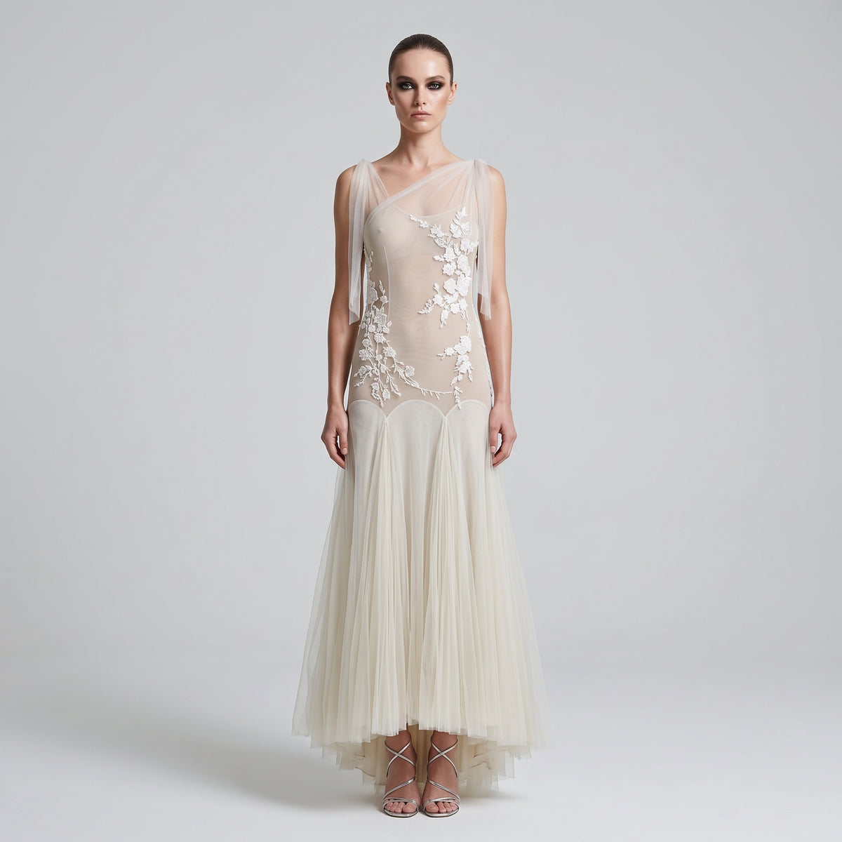 ALEXANDER MCQUEEN Floral Applique Tulle Evening Dress - view 3