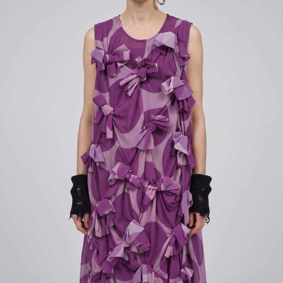 COMME DES GARCONS Purple Bow Embellished Shift Dress - view 2