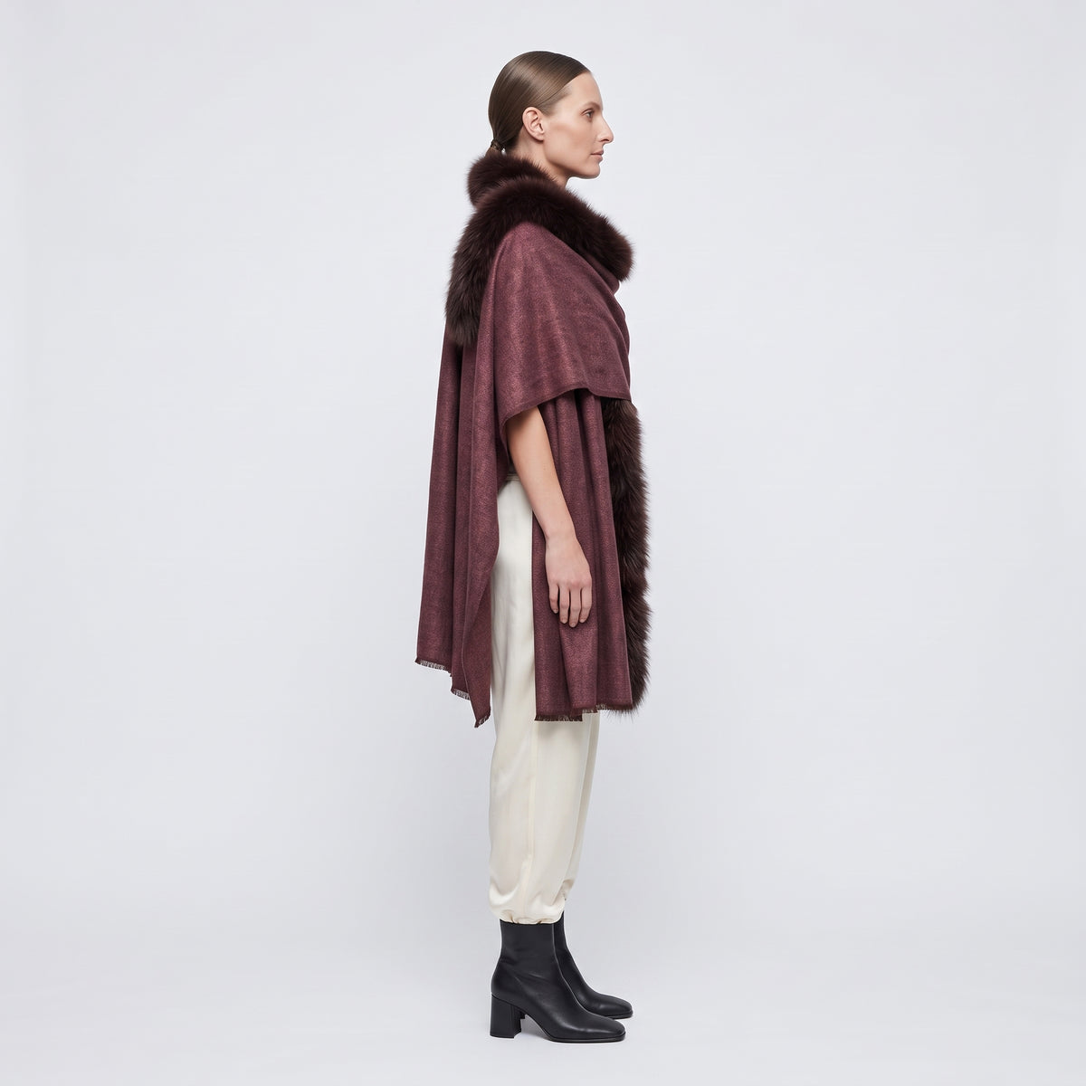 AMA PURE Fur Trimmed Purple Cashmere Cape - view 3