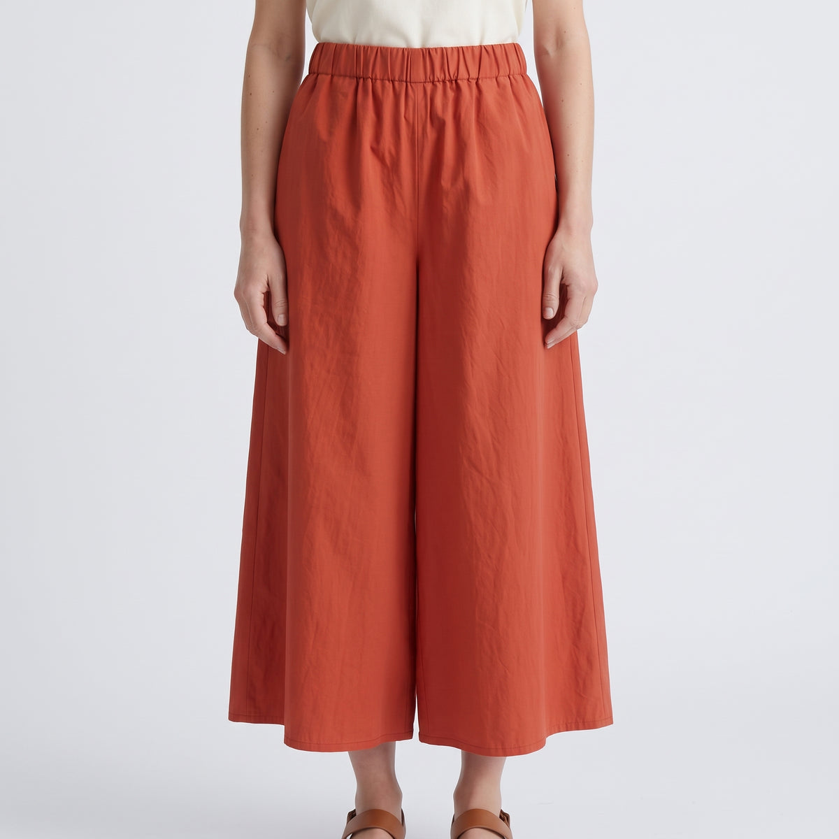 DUSAN Elasticated Wide Leg Bermuda Shorts - view 2