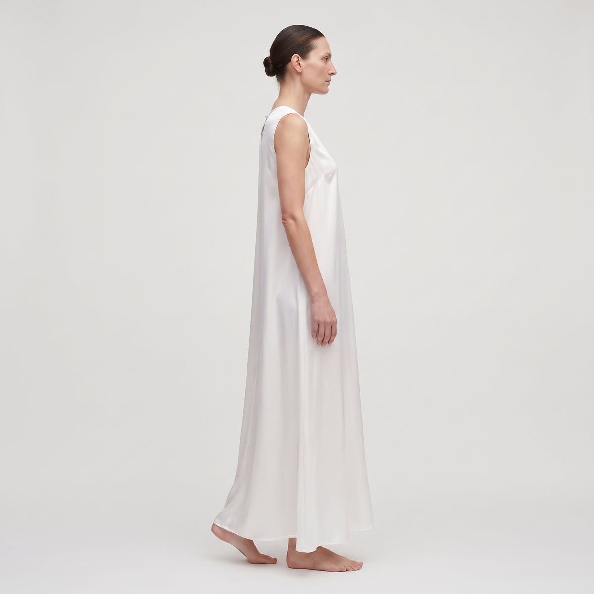 MIIN Sleeveless White Satin Maxi Dress - view 4