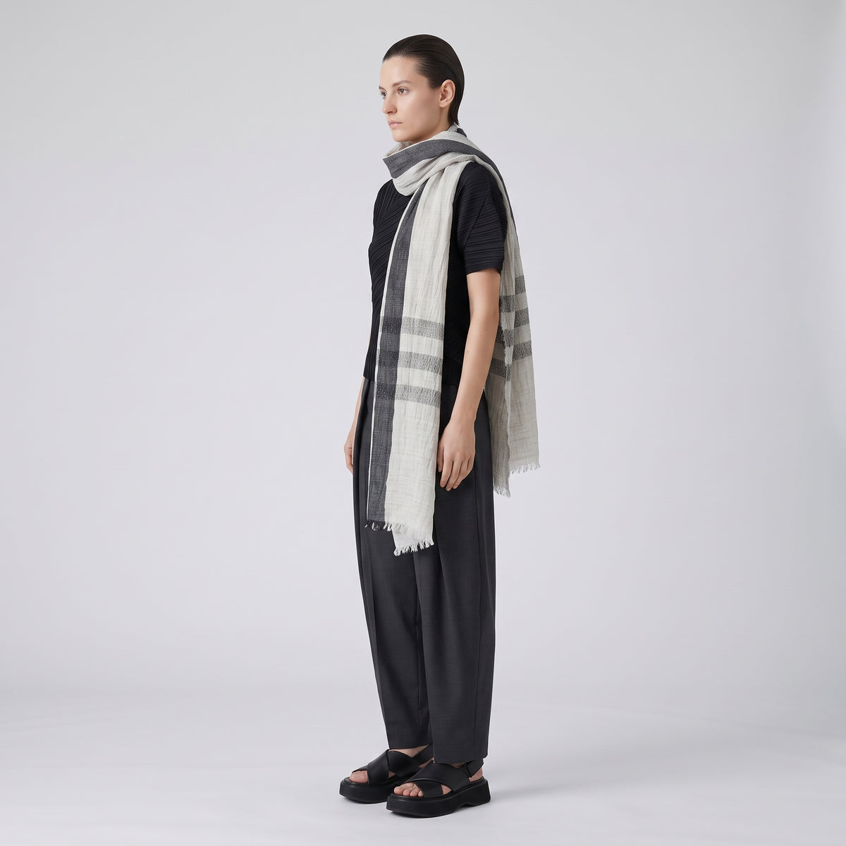ISSEY MIYAKE Linen Wool Striped Stole - view 3